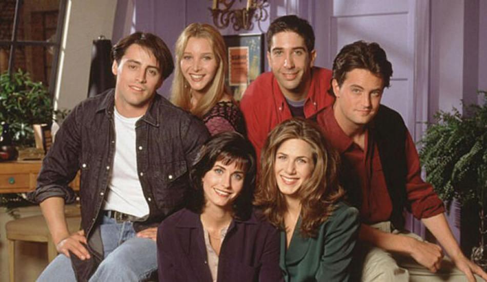 friends_dizisinin_oyunculari_courteney_cox_icin_bir_araya_geldi_1560764027_9101.jpg