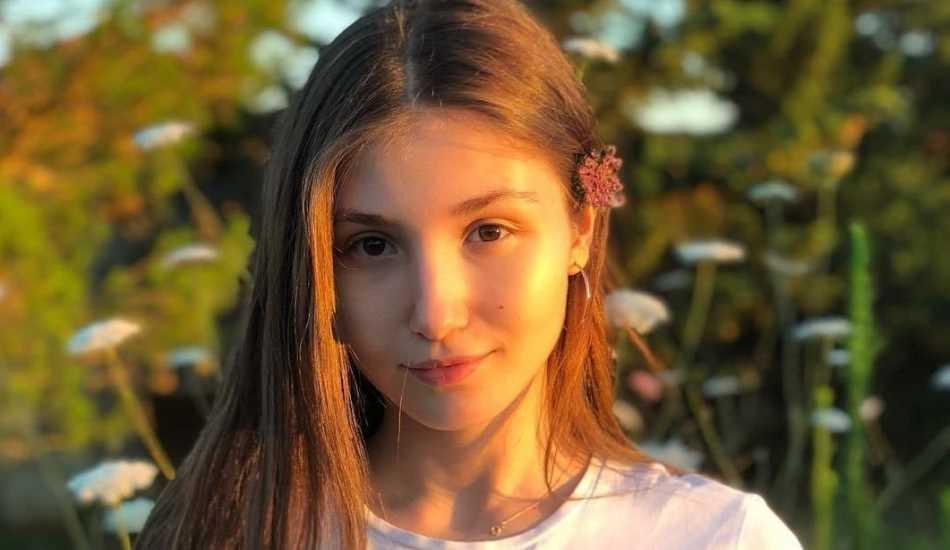 genc_oyuncu_ilayda_akdogan_iranda_mahsur_kaldi_ilayda_akdogan_kimdir_1583214160_4407.jpg