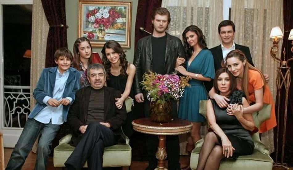 ask_i_memnu_dizisini_yeniden_yayinlama_karari_aldi_1585981823_4356.jpg