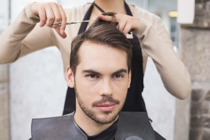 Evde en kolay saç tıraşı nasıl yapılır? Evde erkek saç kesmenin en kolay yolu