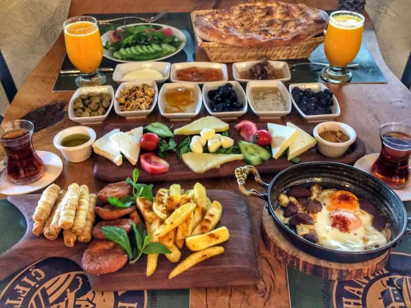 Ramazanda dengeli beslenmenin yolları nelerdir? Sahur ve iftarda nelere dikkat edilmeli?