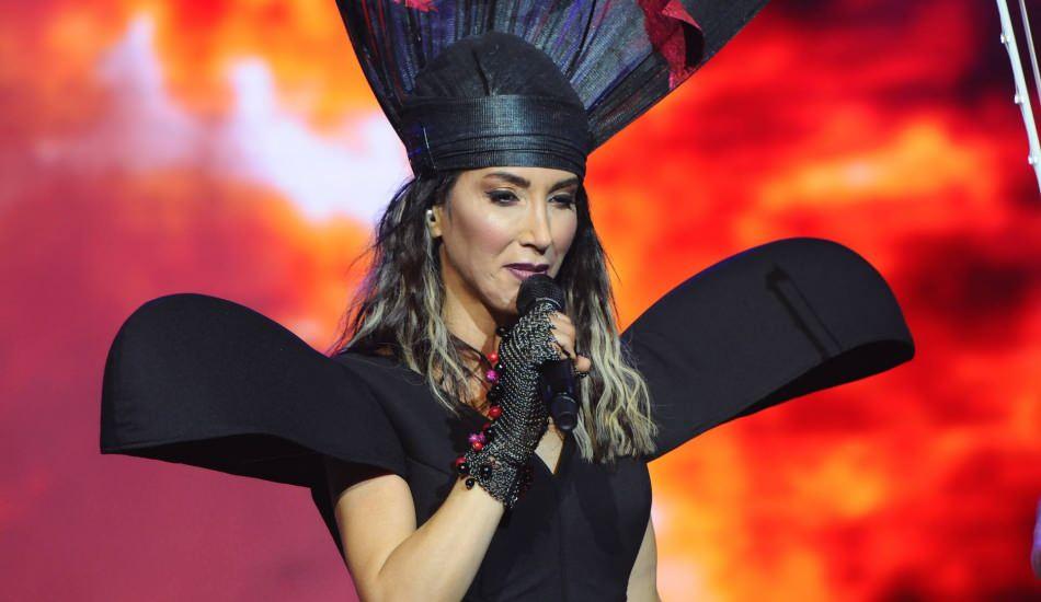 hande_yenerin_takintili_hayrani_unlu_sarkicinin_evine_girdi_1587979048_8205.jpg