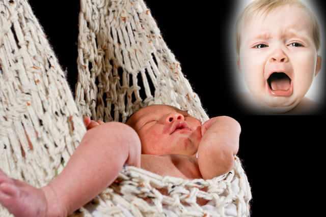 Bebekleri ayakta sallamak zararlı mı?