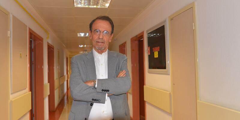 Hacettepe Tıp Fakültesi Çocuk Enfeksiyon Hastalıkları Bilim Dalı Başkanı Prof. Dr. Mehmet Ceyhan