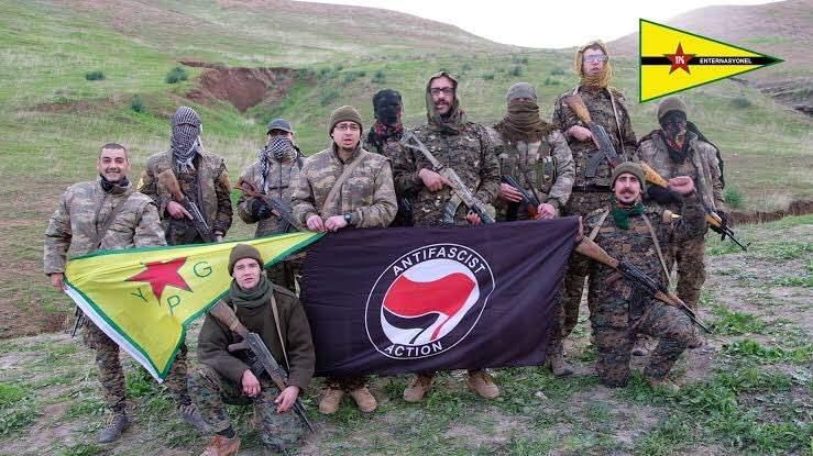 Trump'ın açıkladığı ANTİFA örgütü mensupları Suriye'de terör örgütü YPG/PKK tarafından eğitildi.