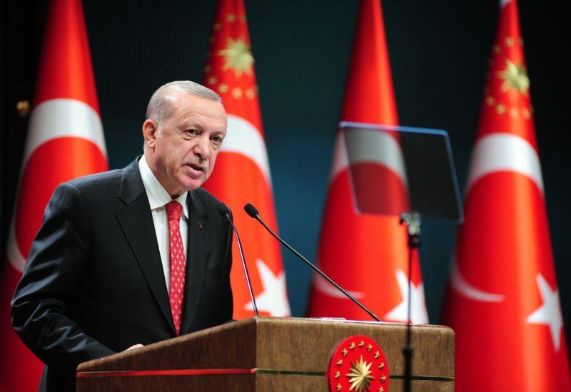 Türkiye Cumhurbaşkanı Recep Tayyip Erdoğan, Cumhurbaşkanlığı Kabine Toplantısı’nın ardından açıklamalarda bulundu. Başkan Erdoğan milyonlarca insanın merakla beklediği kararları açıkladı.