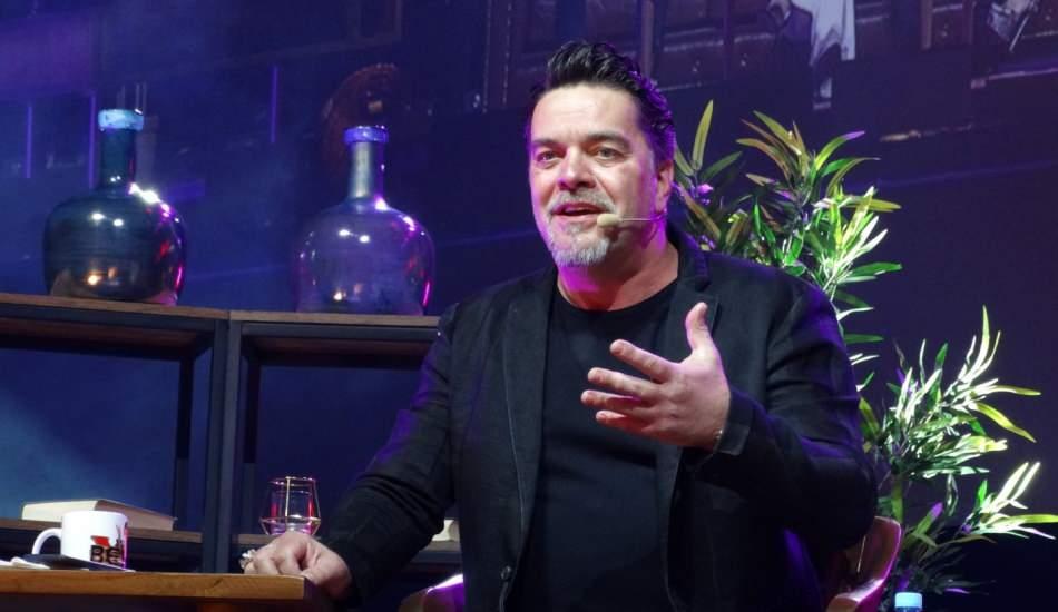 beyaz_show_yeniden_mi_basliyor_beyazit_ozturkten_yillar_sonra_gelen_beyaz_show_itirafi_1591601967_0385.jpg