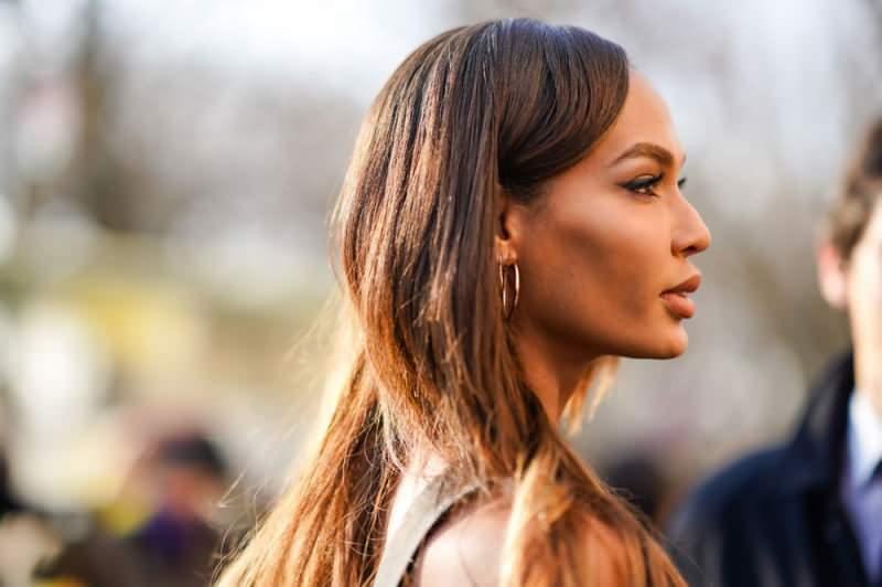 Ünlü model Joan Smalls'tan moda dünyasına ırkçılığa tepki çağrısı