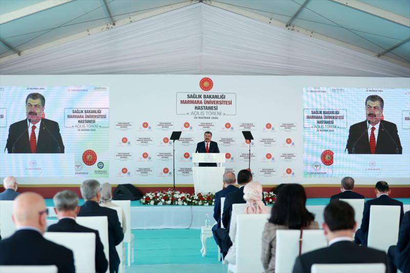 Sağlık Bakanı Fahrettin Koca, Marmara Üniversitesi Pendik Eğitim ve Araştırma Hastanesi Başıbüyük Ek Hizmet Binası'nın açılışına katılarak konuşma yaptı.