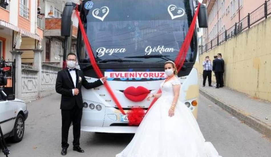 servis_midibusunu_gelin_arabasi_yapmak_isteyen_soforun_hayali_gercek_oldu_1599918862_1348.jpg