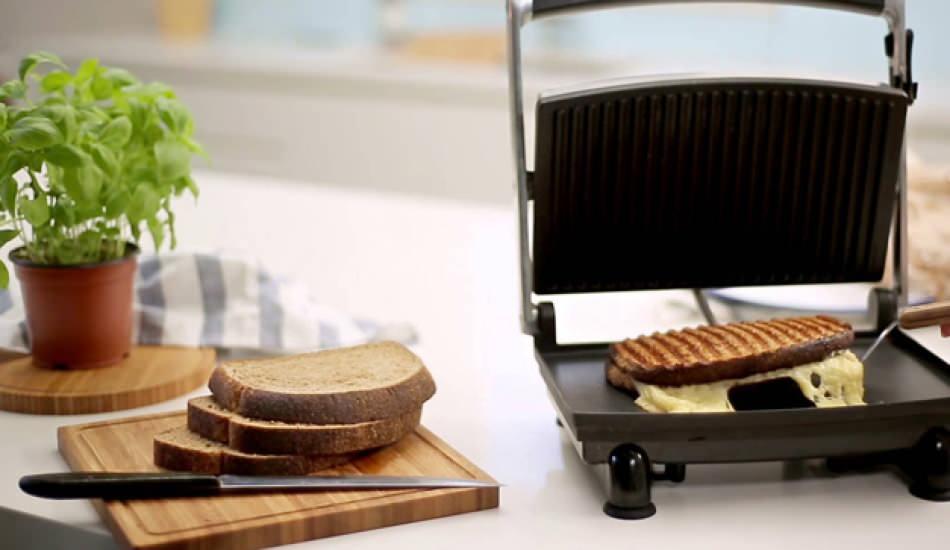 tost_makinesi_nasil_temizlenir_tost_makinesini_temizlemenin_puf_noktalari_1601031862_6053.jpg
