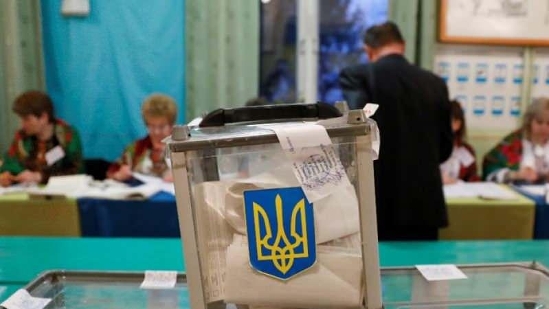 Ukraynalılar yerel seçimlerde oy kullandı