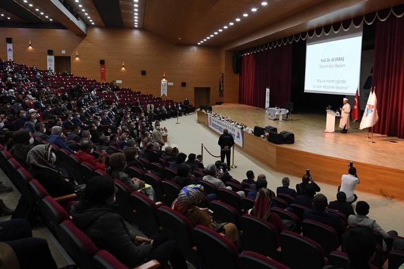 Diyanet İşleri Başkanı Ali Erbaş, Ağrı'da konferans verdi 