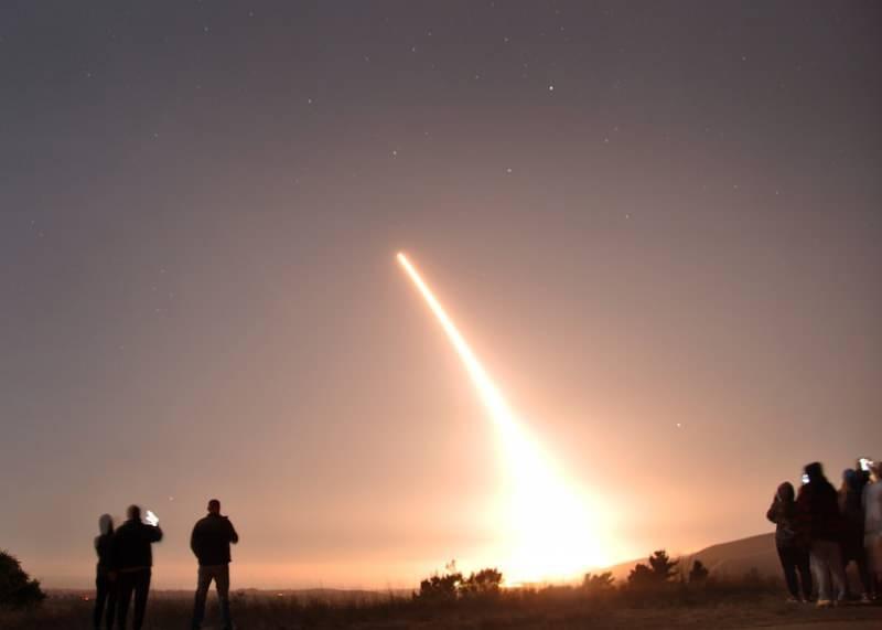 Nükleer başlık taşıyabilen kıtalararası balistik füze 'Minuteman III