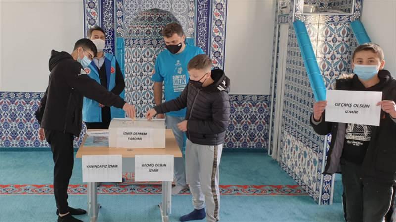 Almanya'da çocuklar İzmir'deki depremzedeler için yardım topladı