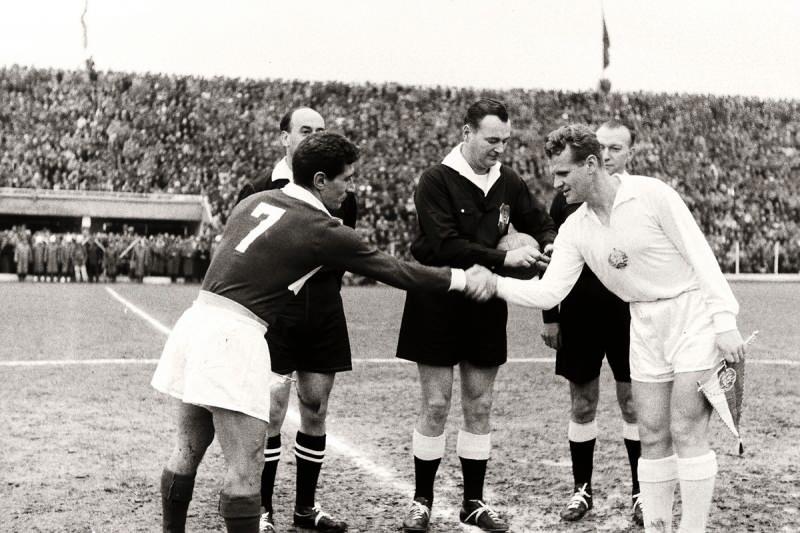 Türkiye ile Bulgaristan A Milli Futbol Takımları, 7 Aralık 1958 tarihinde özel maçta karşılaştı. Ankara 19 Mayıs Stadyumunda saat 14.00'te başlayan maç 0 - 0 sona erdi.